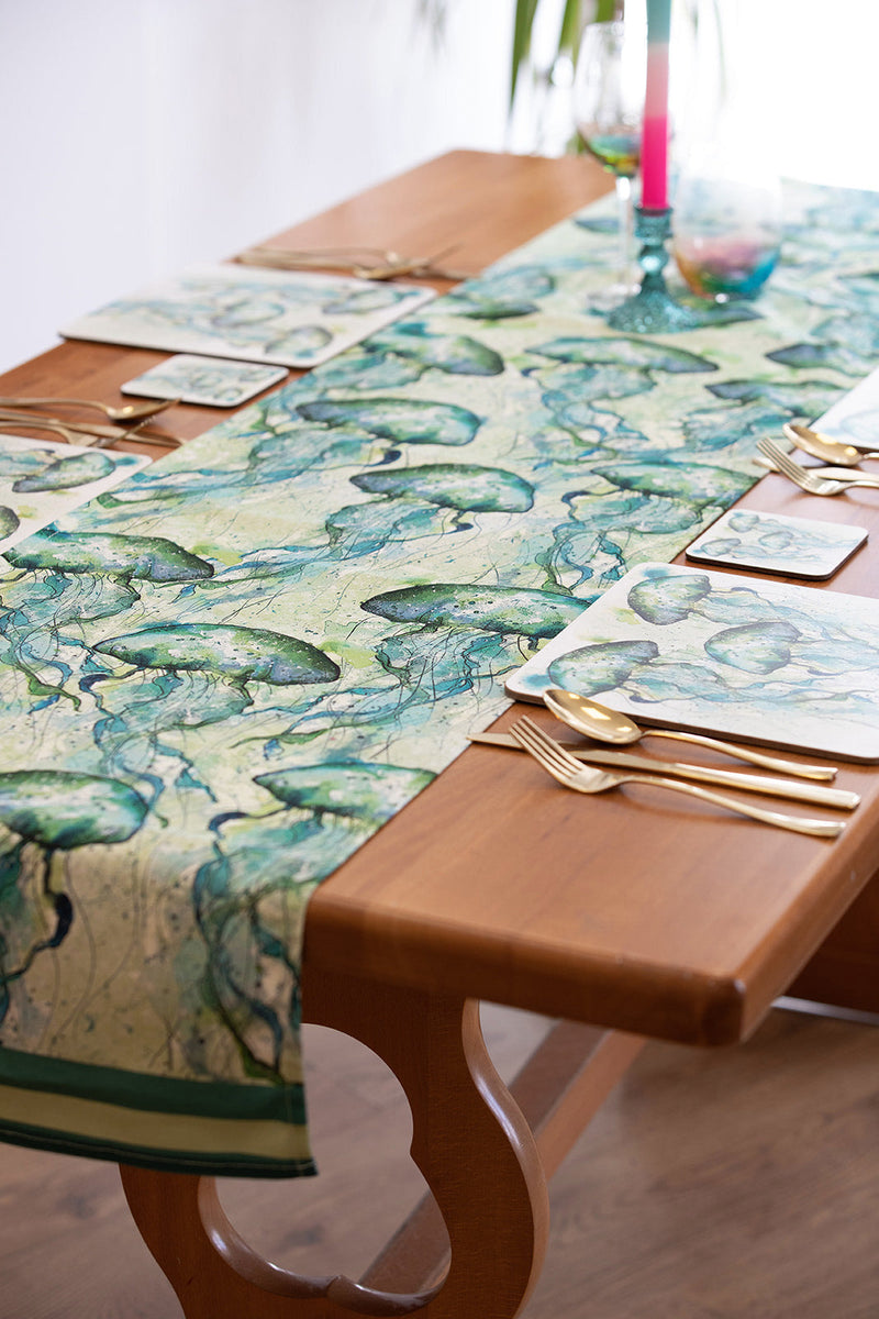 Jellyfish Table Runner Dollyhotdogs