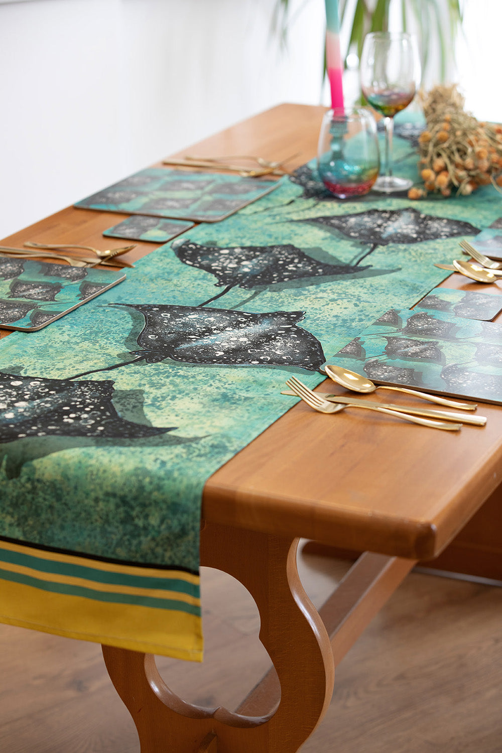 Ray Table Runner